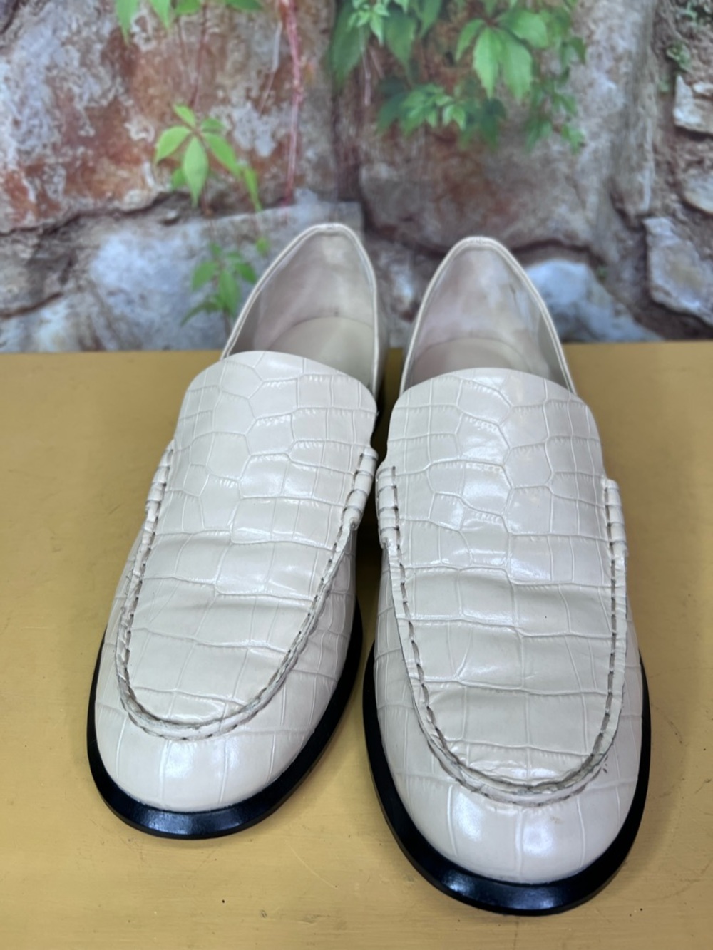 VINCE Bone Leather Croc Embossed Loafers, 9M/40 - Picture 5 of 13